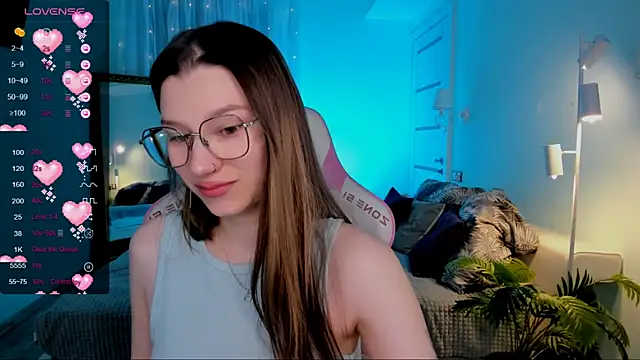 LinaBlossom  online show from 05-21-26, 08:32