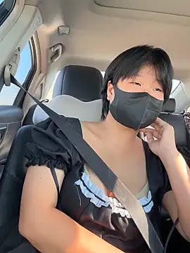 Snapshot of Tang-88 chatting on 11-09-25, 01:37 Tang-88 online show from 11-09-25, 01:37