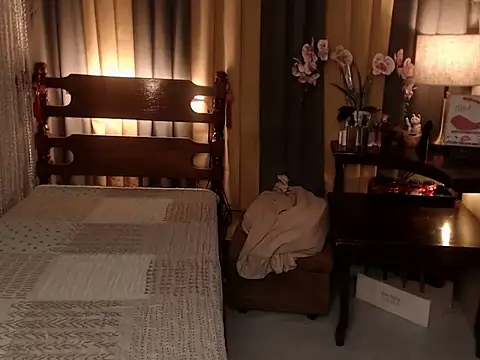 Jastine hunk online show from 03-17-26, 12:37