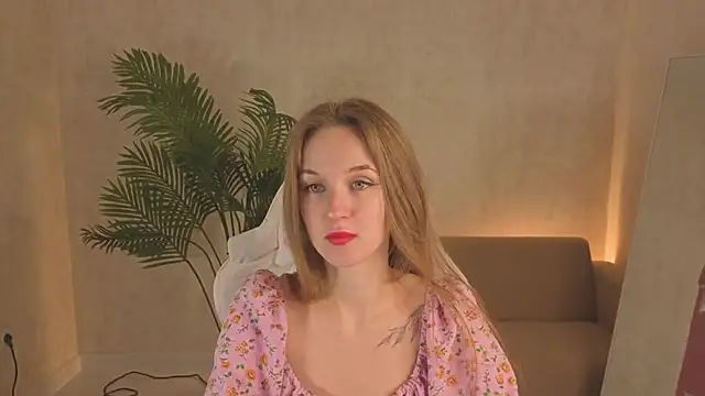 kianawhite online show from 10-21-25, 03:40