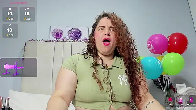 AmandaaWats online show from 11-22-25, 11:31