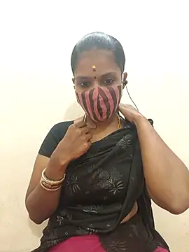 Snapshot of Tamil_Yalini12 chatting on 10-06-25, 04:54 Tamil Yalini12 online show from 10-06-25, 04:54