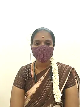 Snapshot of Tamil_Yalini12 chatting on 10-06-25, 04:59 Tamil Yalini12 online show from 10-06-25, 04:59