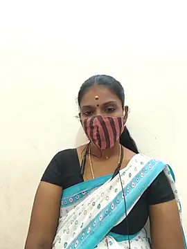 Snapshot of Tamil_Yalini12 chatting on 10-10-25, 04:39 Tamil Yalini12 online show from 10-10-25, 04:39