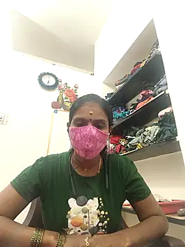 Snapshot of Tamil_Yalini12 chatting on 10-13-25, 01:00 Tamil Yalini12 online show from 10-13-25, 01:00