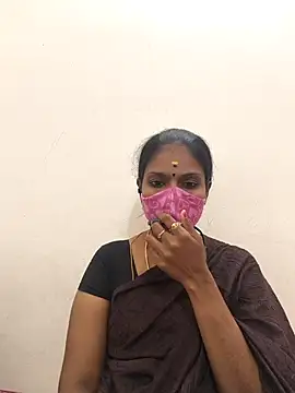 Snapshot of Tamil_Yalini12 chatting on 10-14-25, 06:42 Tamil Yalini12 online show from 10-14-25, 06:42