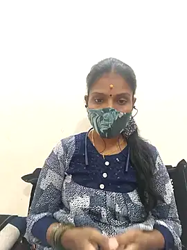 Snapshot of Tamil_Yalini12 chatting on 10-26-25, 08:04 Tamil Yalini12 online show from 10-26-25, 08:04