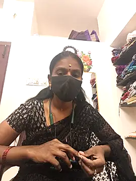 Snapshot of Tamil_Yalini12 chatting on 05-02-26, 03:50 Tamil Yalini12 online show from 05-02-26, 03:50