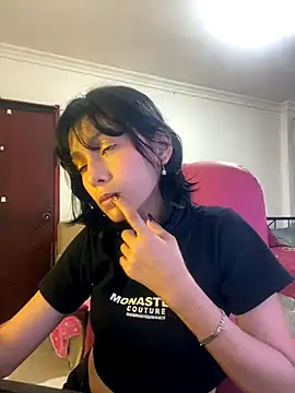 xoxo milk online show from 11-09-25, 04:27