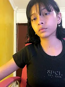 Snapshot of xoxo_milk chatting on 01-09-26, 08:32 xoxo milk online show from 01-09-26, 08:32