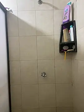 Snapshot of xoxo_milk chatting on 02-26-26, 09:36 xoxo milk online show from 02-26-26, 09:36