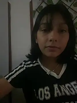 Snapshot of xoxo_milk chatting on 03-04-26, 08:37 xoxo milk online show from 03-04-26, 08:37