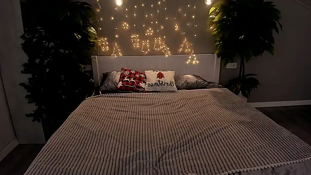 AlinaLiii online show from 12-17-25, 09:10