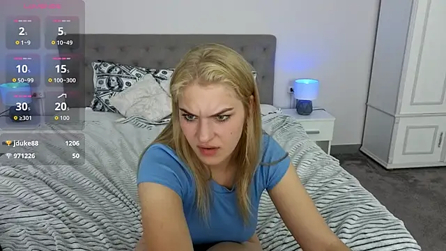 Snapshot of AlinaLiii chatting on 05-12-26, 05:43 AlinaLiii online show from 05-12-26, 05:43