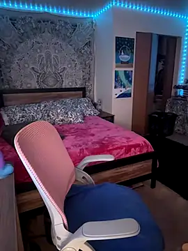 Snapshot of MaciiMayy chatting on 12-21-25, 10:50 MaciiMayy online show from 12-21-25, 10:50