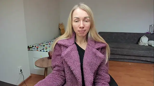 AlisiaCat online show from 04-28-26, 08:30