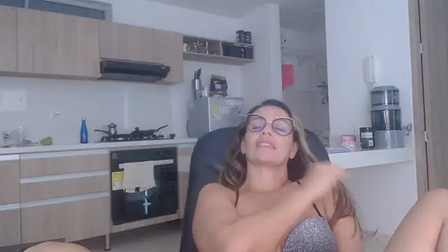 LovePaula online show from 02-16-26, 12:45