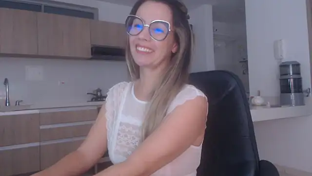 LovePaula online show from 03-19-26, 11:36