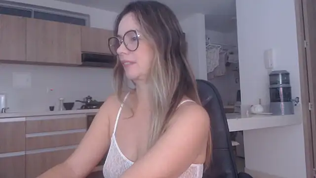 LovePaula online show from 04-14-26, 10:32