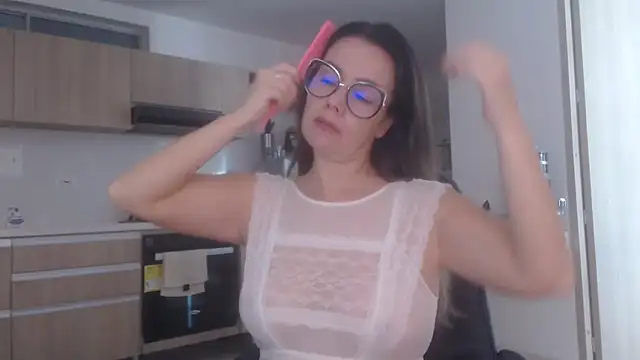 Snapshot of LovePaula chatting on 07-17-26, 12:23 LovePaula online show from 07-17-26, 12:23