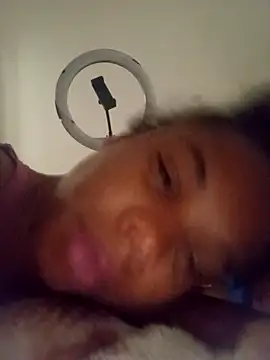 PrettahSantos online show from 09-29-25, 02:00