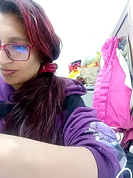 VictoriaSpenser online show from 12-14-25, 04:07