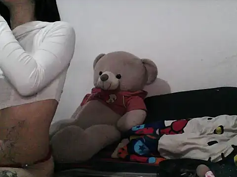 Snapshot of SweettPoison_ chatting on 10-12-25, 10:53 SweettPoison online show from 10-12-25, 10:53