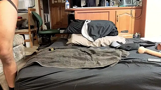 Clouds 4play online show from 11-26-25, 02:23