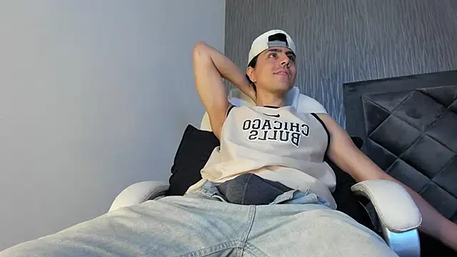 dylan cross  online show from 10-03-25, 11:40