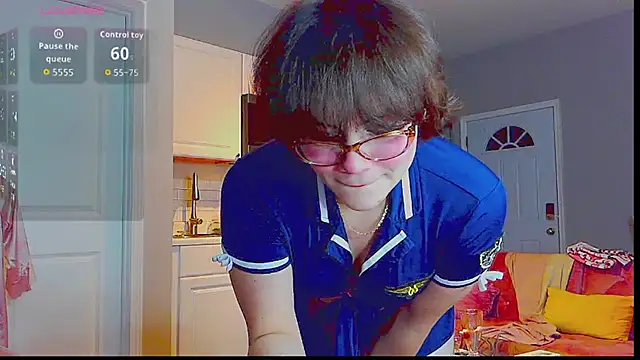 Snapshot of LunaMilav chatting on 10-02-25, 03:13 LunaMilav online show from 10-02-25, 03:13