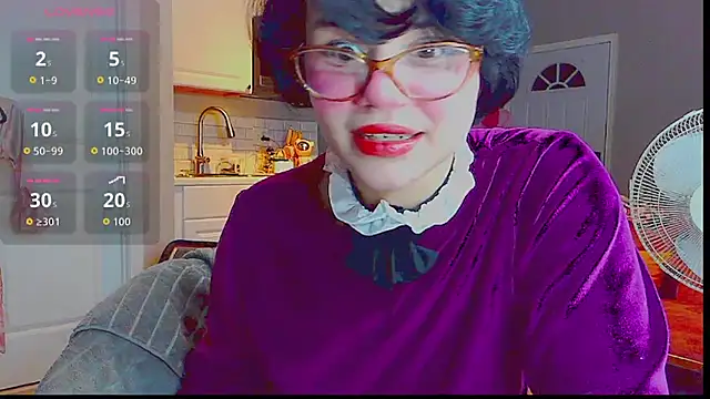 Snapshot of LunaMilav chatting on 10-04-25, 02:31 LunaMilav online show from 10-04-25, 02:31