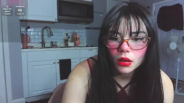 Snapshot of LunaMilav chatting on 10-16-25, 11:39 LunaMilav online show from 10-16-25, 11:39