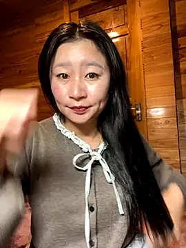 violet-00 online show from 11-29-25, 10:51