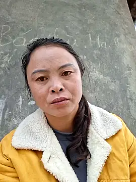 Snapshot of xuxulovezz chatting on 11-06-25, 12:44 xuxulovezz online show from 11-06-25, 12:44