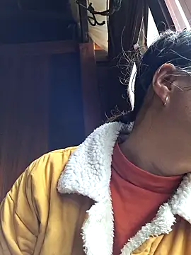 Snapshot of xuxulovezz chatting on 11-08-25, 01:39 xuxulovezz online show from 11-08-25, 01:39