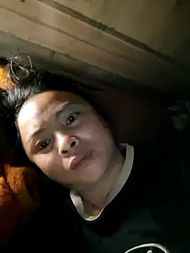 Snapshot of xuxulovezz chatting on 11-10-25, 10:31 xuxulovezz online show from 11-10-25, 10:31