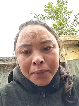 Snapshot of xuxulovezz chatting on 11-21-25, 12:43 xuxulovezz online show from 11-21-25, 12:43