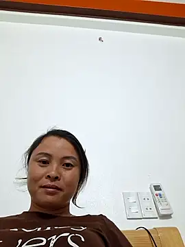 Snapshot of xuxulovezz chatting on 11-23-25, 10:26 xuxulovezz online show from 11-23-25, 10:26