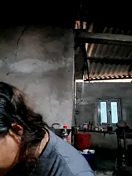 Snapshot of xuxulovezz chatting on 12-05-25, 01:03 xuxulovezz online show from 12-05-25, 01:03