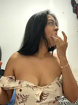 Snapshot of Selene_Wings22 chatting on 10-16-25, 10:33 Selene Wings22 online show from 10-16-25, 10:33