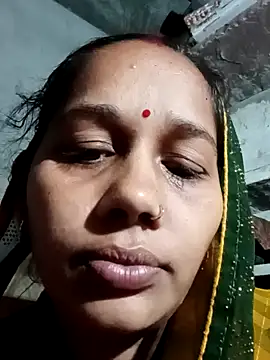 Snapshot of Rupali_ji chatting on 12-18-25, 12:11 Rupali ji online show from 12-18-25, 12:11