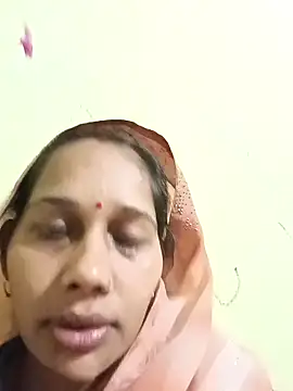 Snapshot of Rupali_ji chatting on 02-05-26, 03:16 Rupali ji online show from 02-05-26, 03:16