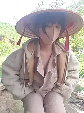 Helen-Tran online show from 11-12-25, 02:45