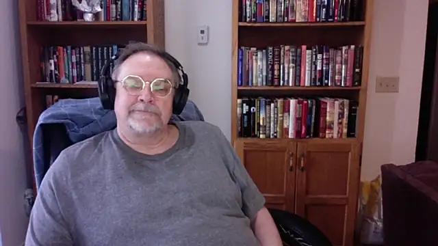 Vinyl22xh online show from 04-11-26, 12:04