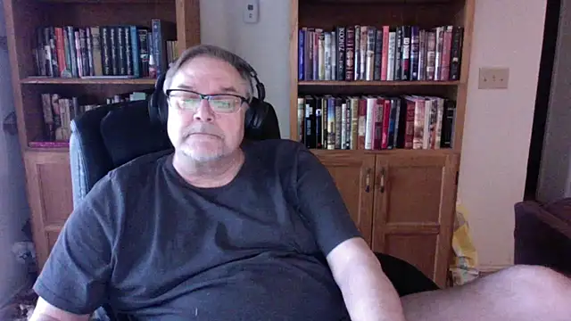 Vinyl22xh online show from 04-20-26, 11:28