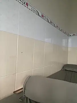 Linh247380 online show from 10-10-25, 03:38