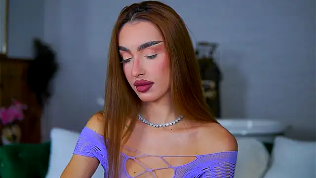 ClaraBenatti online show from 11-05-25, 07:36