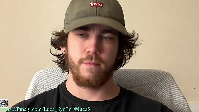 Snapshot of luca_syn chatting on 11-28-25, 02:20 luca syn online show from 11-28-25, 02:20