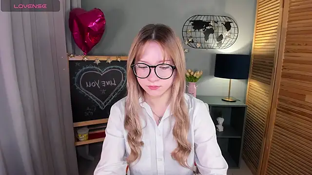 elliupp online show from 10-05-25, 01:26