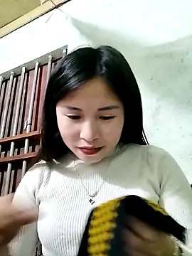 Mai4568 online show from 10-31-25, 01:45